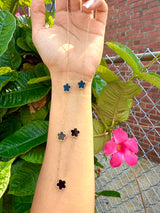 BLACK FLOWERS NECKLACE