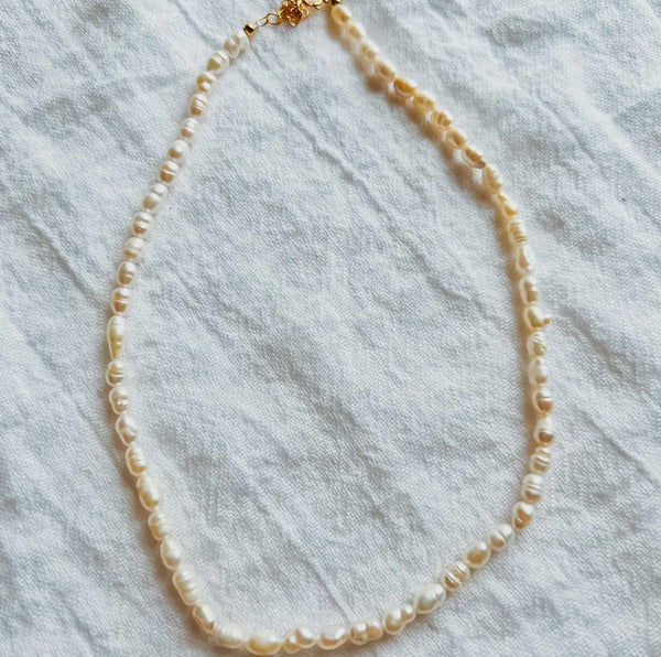 PEARL BEADED NECKLACE