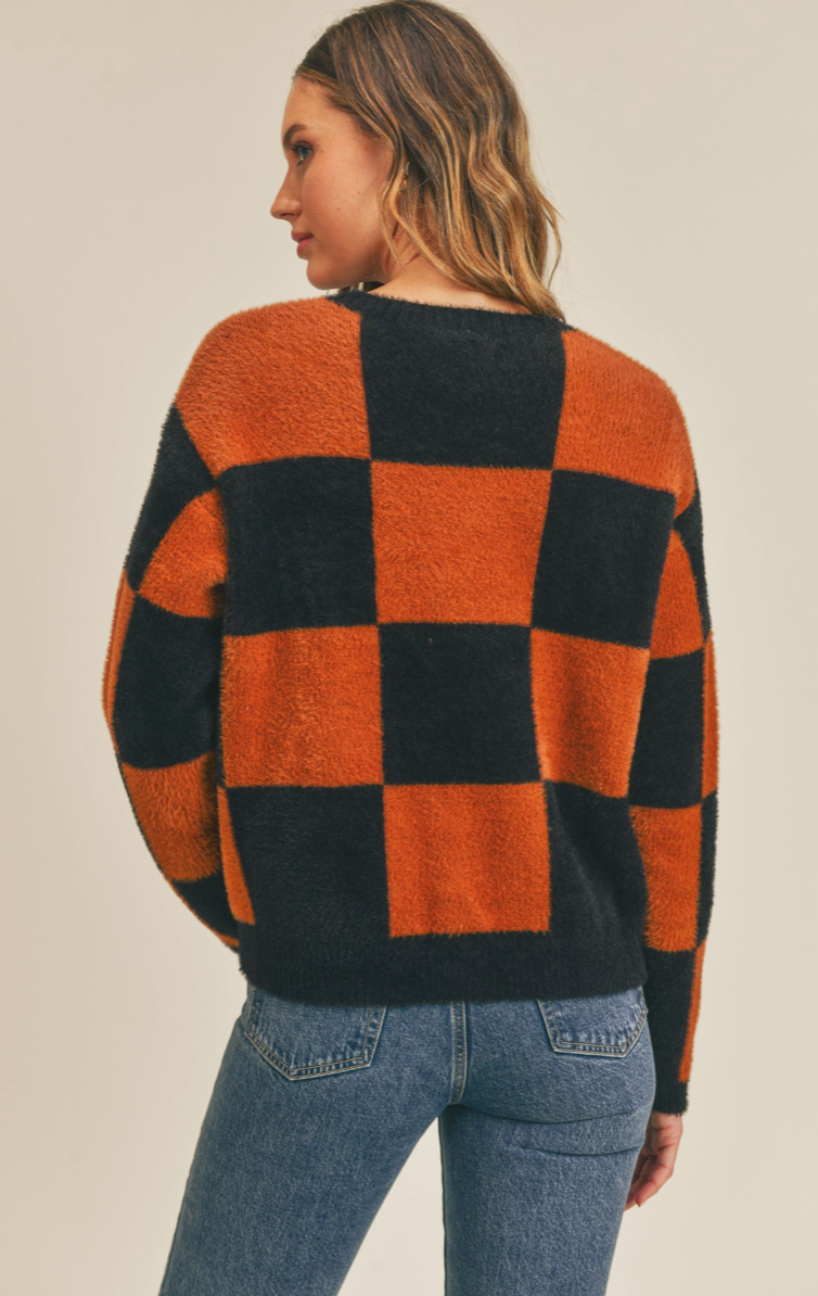 CHECKERED PIECES SWEATER